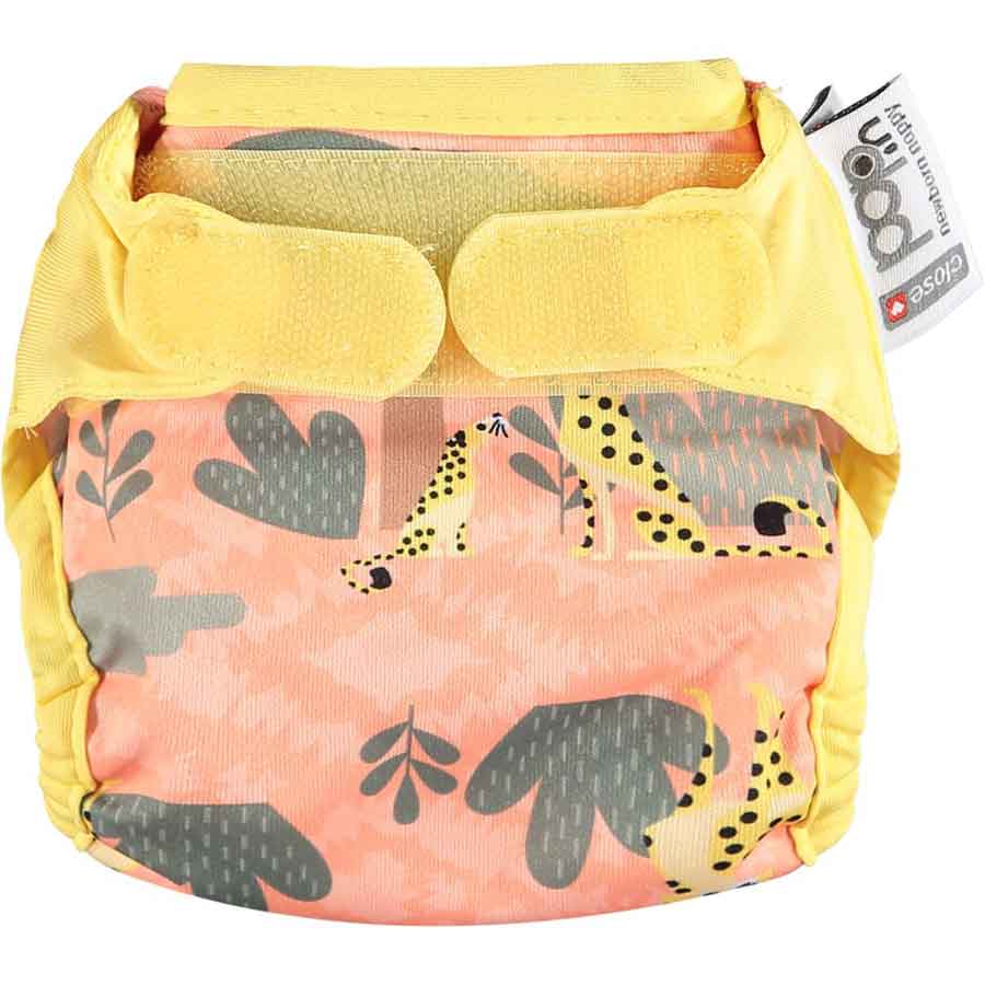 pop in close newborn